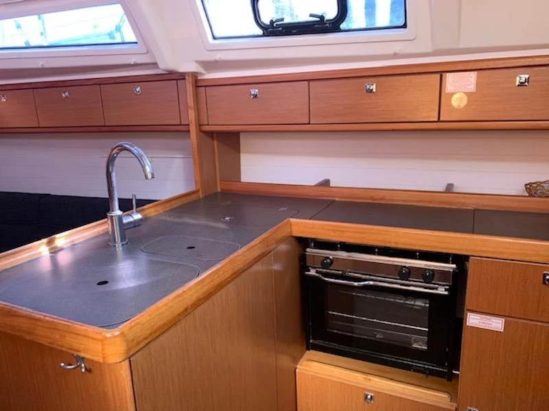 Bavaria 37 Cruiser (Happy Jack)  - 2