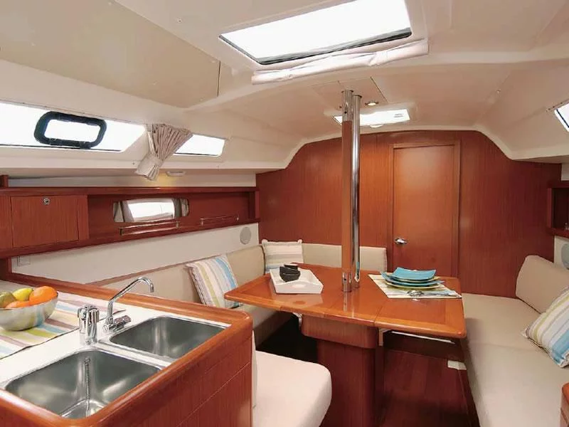 Oceanis 34 (Marilou) Interior image - 1