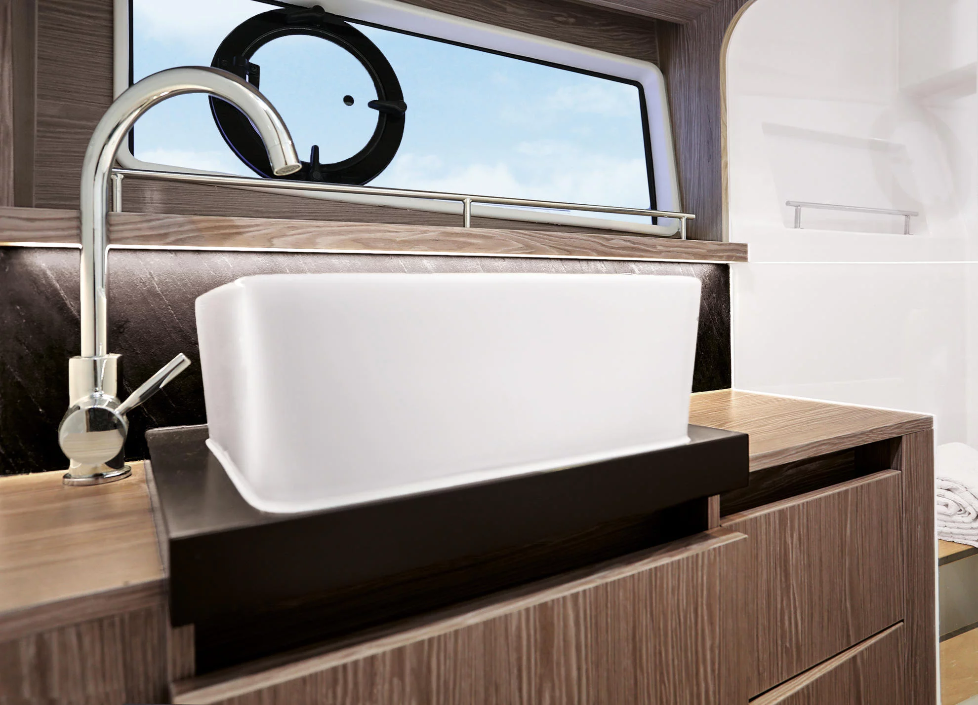 Sealine F430 (BLUE LAGOON)  - 24