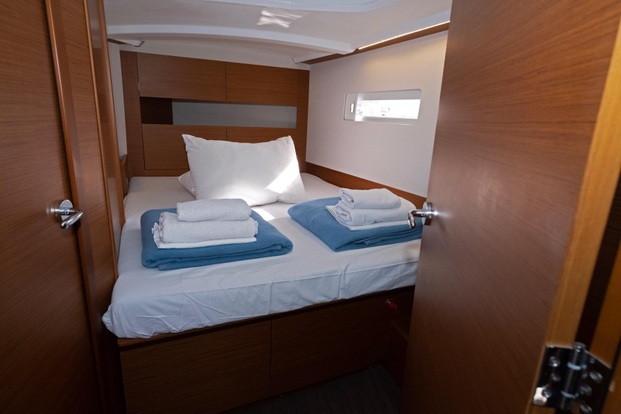 Sun Odyssey 410 — photo 3