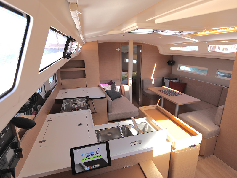Photo #3 - Sun Odyssey 410 (Aris) in Lavrion - 10275