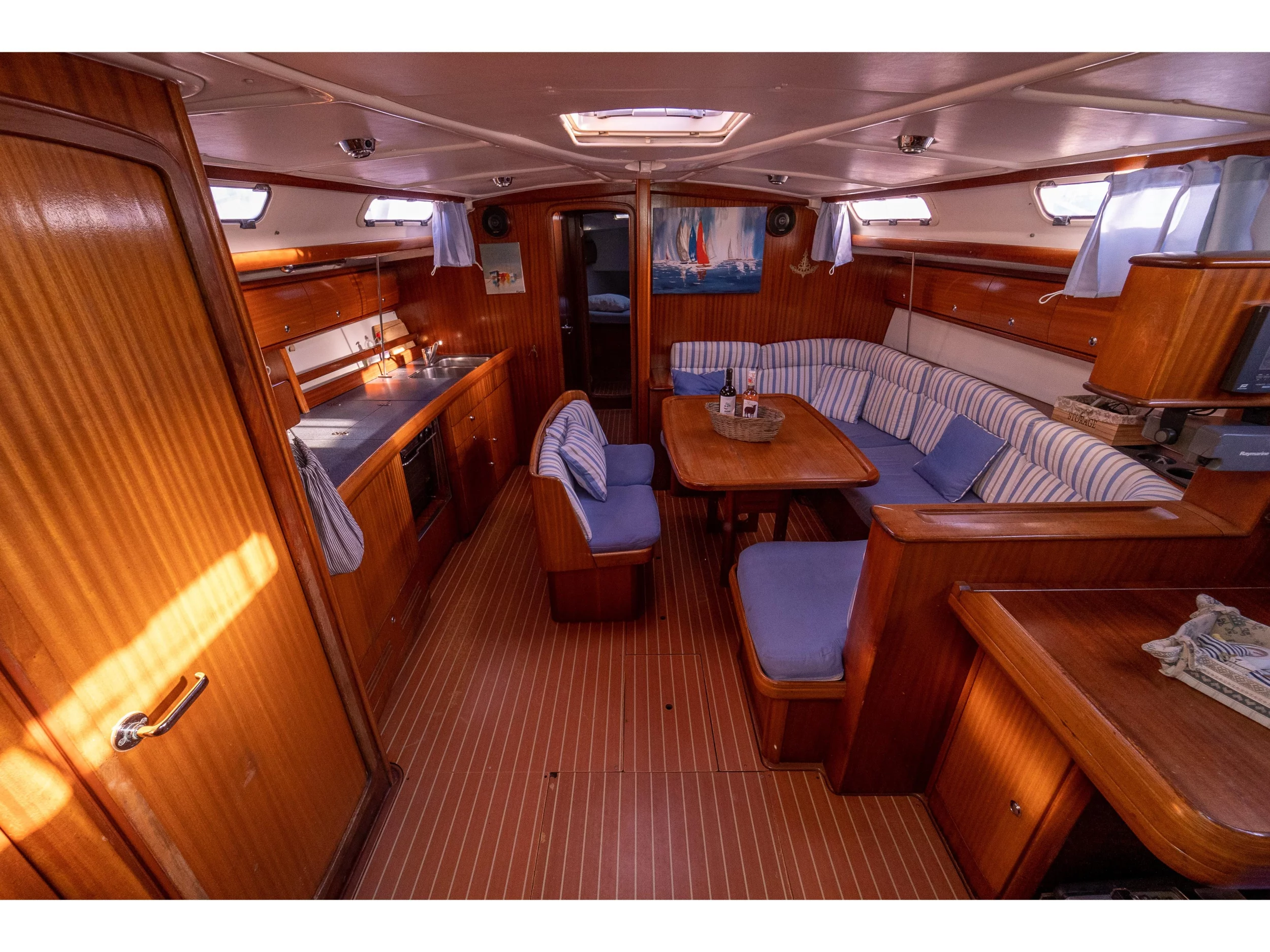 Bavaria 44 (Danai (with Bowthruster, Solar Panels, New Sails)) Interior image - 8
