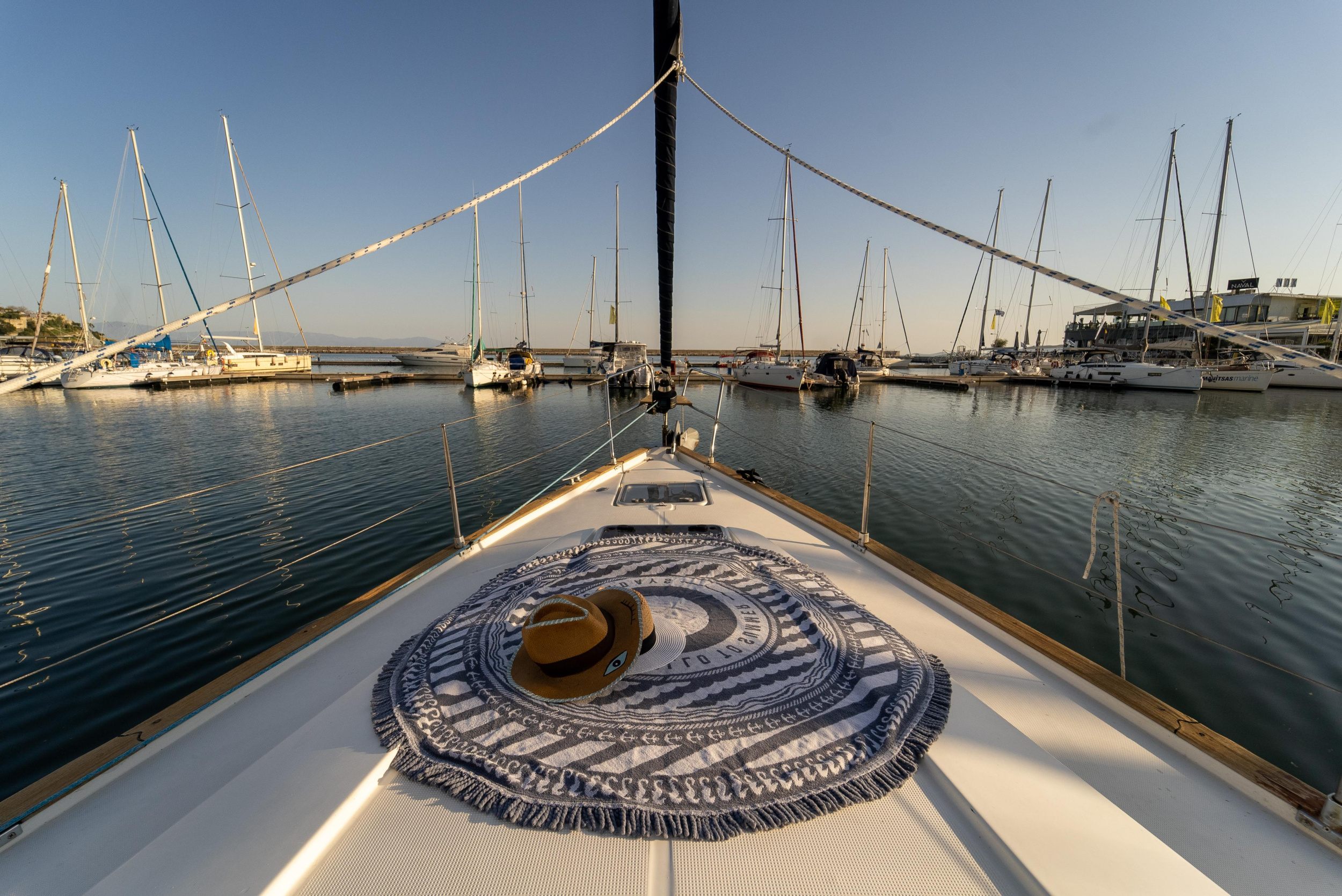 Photo #12 - Bavaria 44 (Danai (with Bowthruster, Solar Panels, New Sails)) en Kavala - 10658