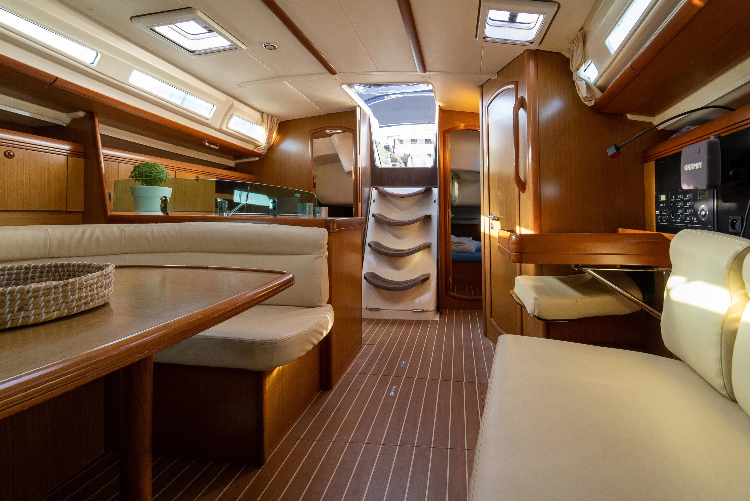 Sun Odyssey 42i (Mesogeios)  - 4