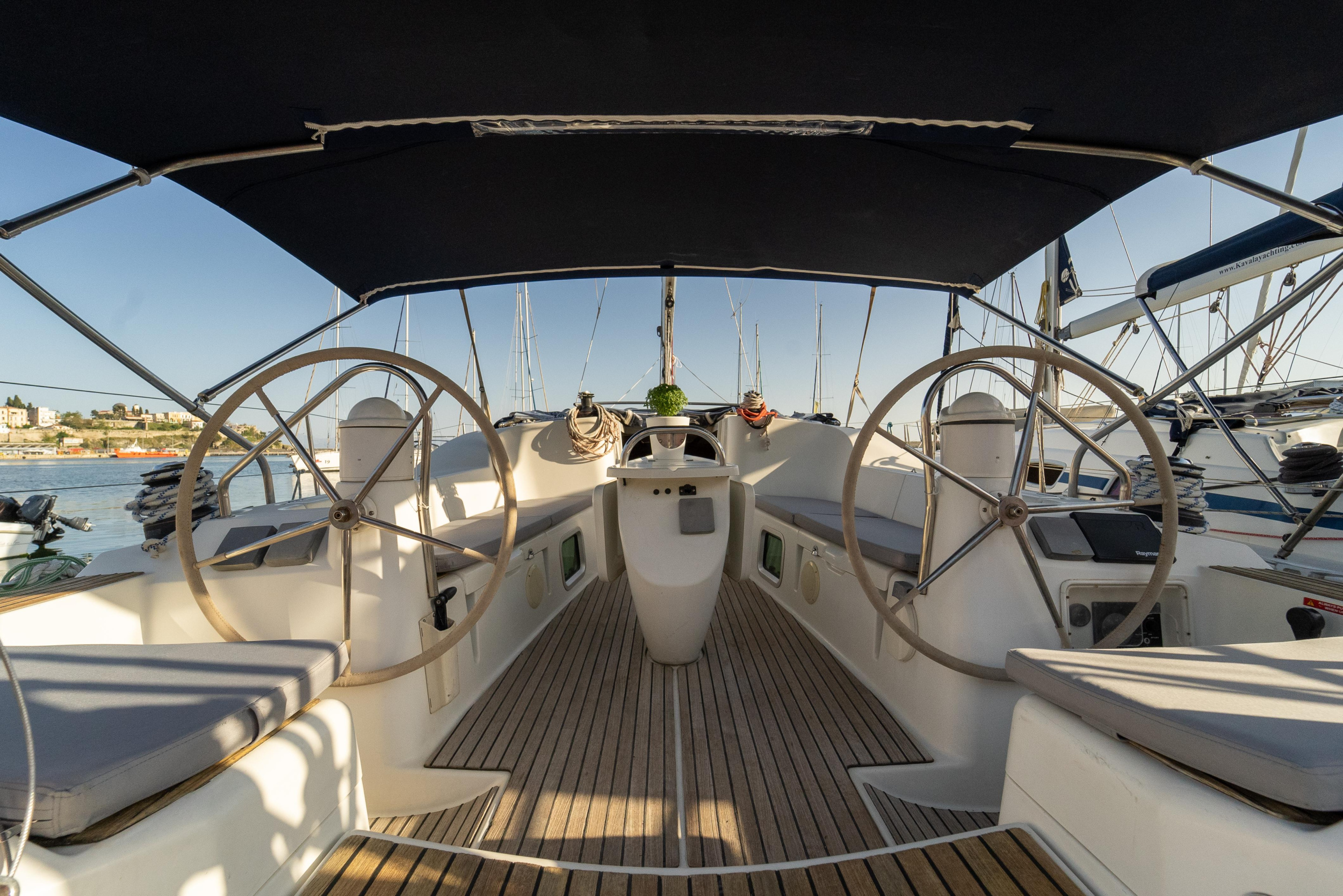 Photo #8 - Sun Odyssey 42i (Mesogeios) en Kavala - 12961