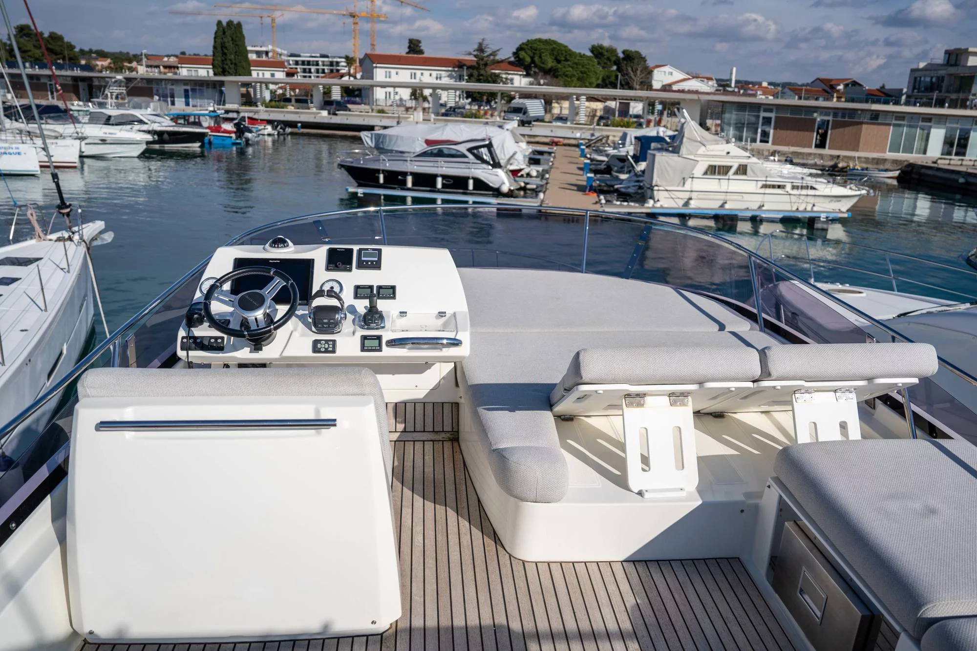 Prestige 460 (Adudu 2)  - 25