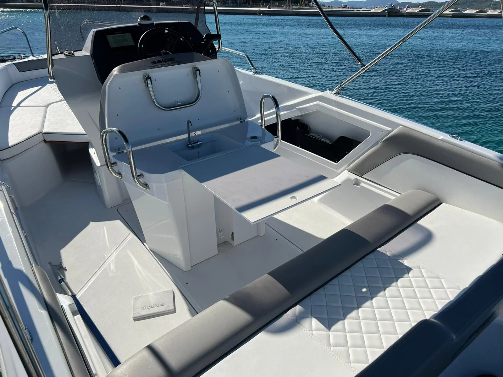 Salpa Sunsix (Salpa) Interior image - 2