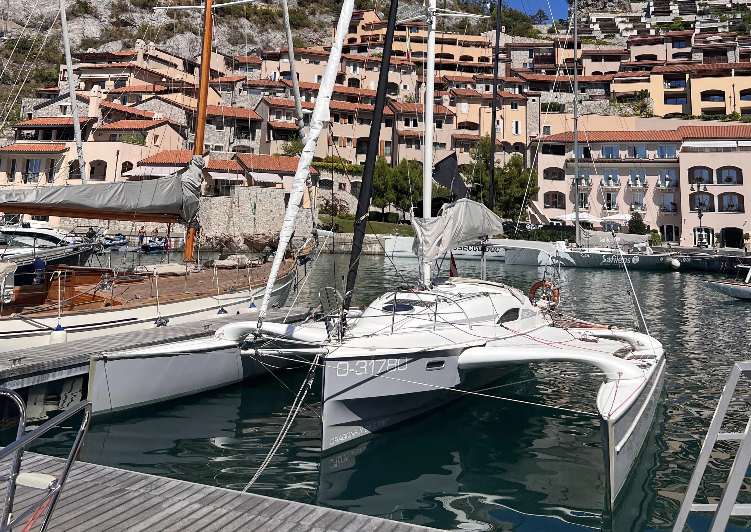 Dragonfly 28 Sport (Don Cangrejo) Homebase - 8