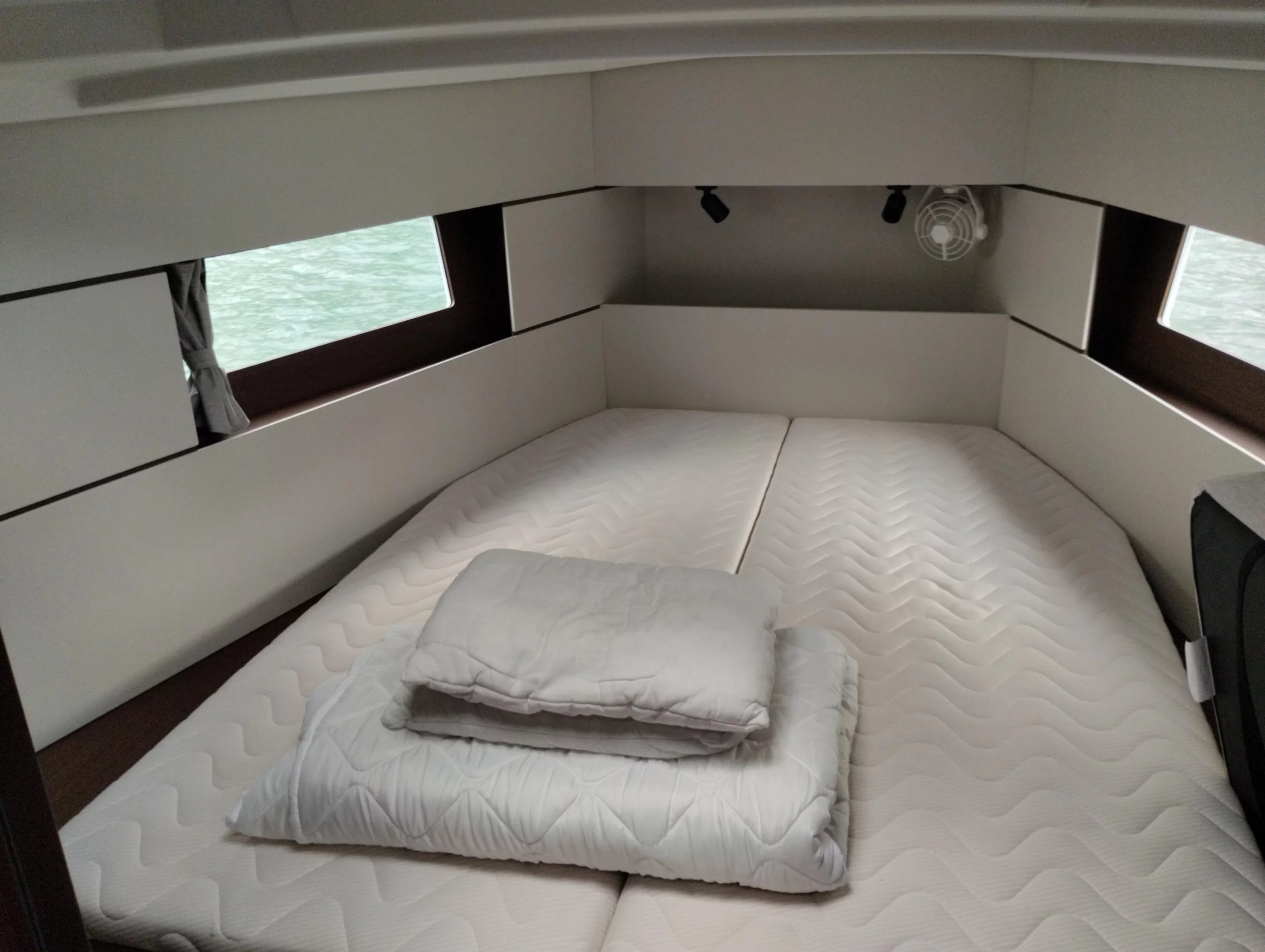 Oceanis 38.1 (Ceja)  - 9