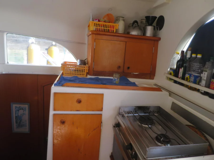 Lagoon 380 (Sea Spirit (Nosy Be) - single cabin port - front)  - 3