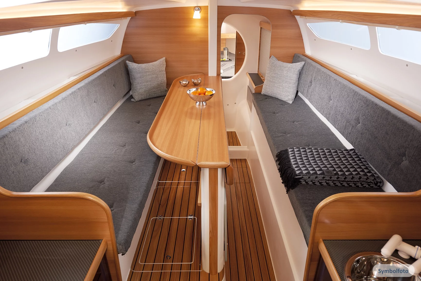 Dragonfly 28 Sport (Don Cangrejo) Interior symbol salon - 11