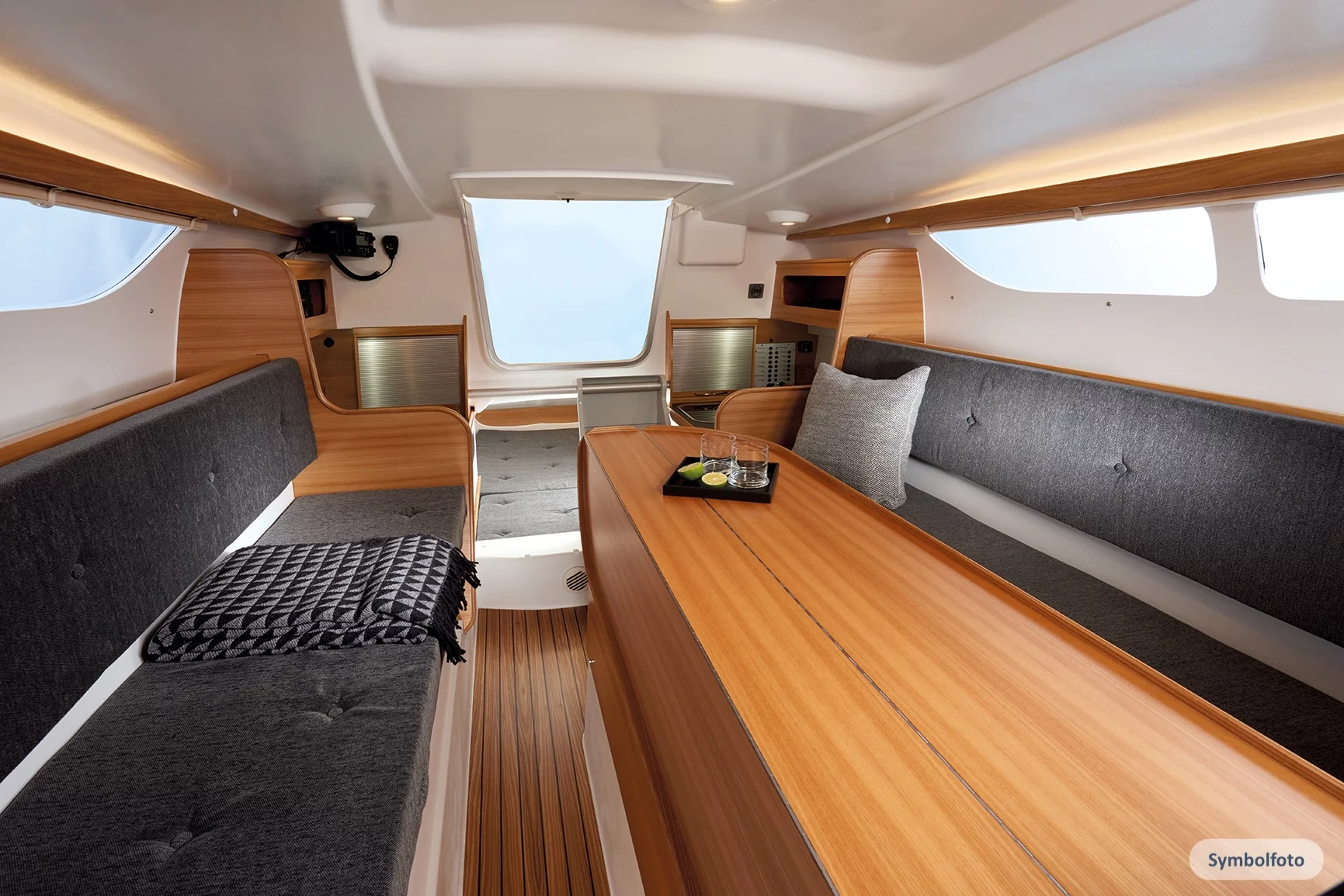 Dragonfly 28 Sport (Don Cangrejo) Interior symbol salon - 19