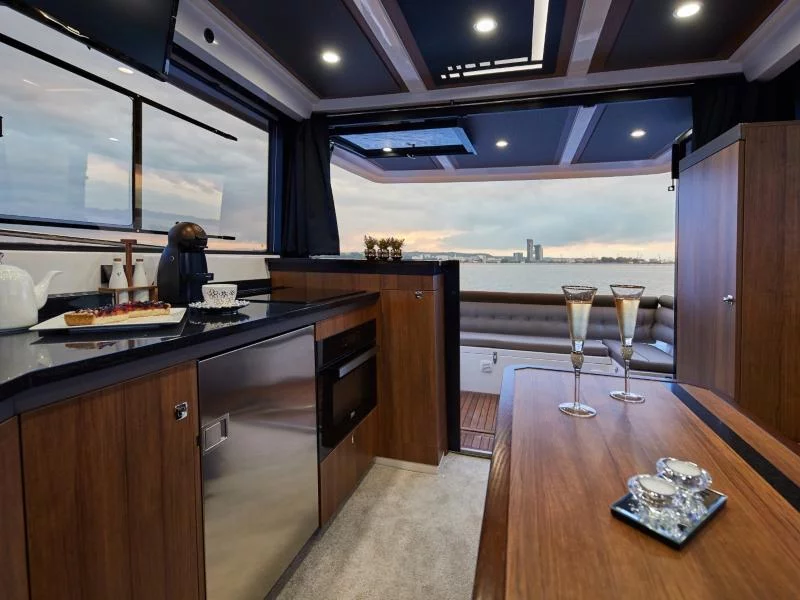 Northman 1200 Elegance Flybridge (ELEGANCE FLYBRIDGE) Interior image - 4