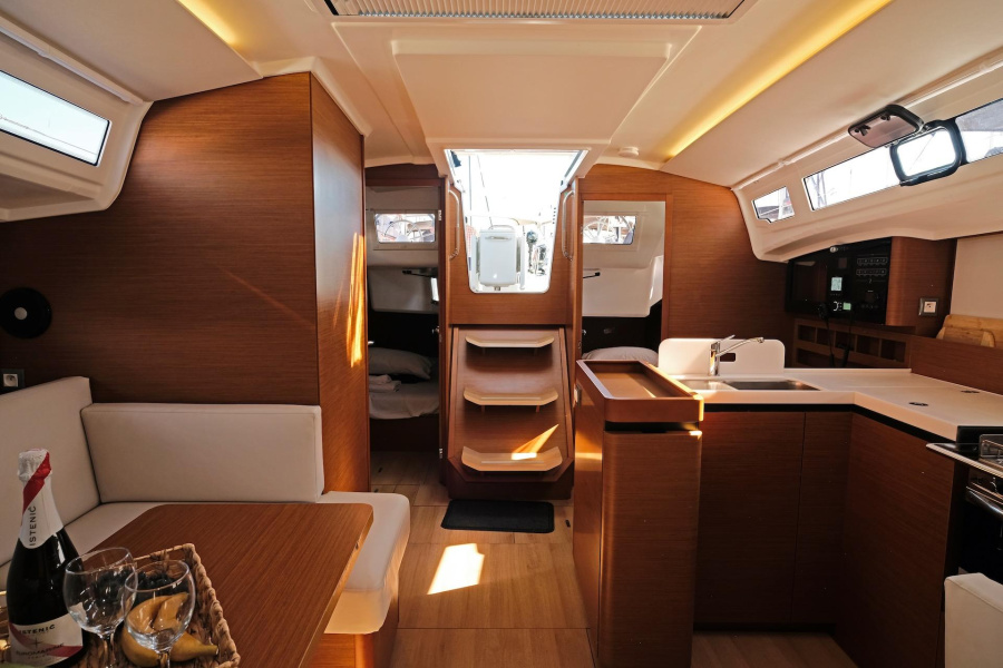 Sun Odyssey 410 — photo 10