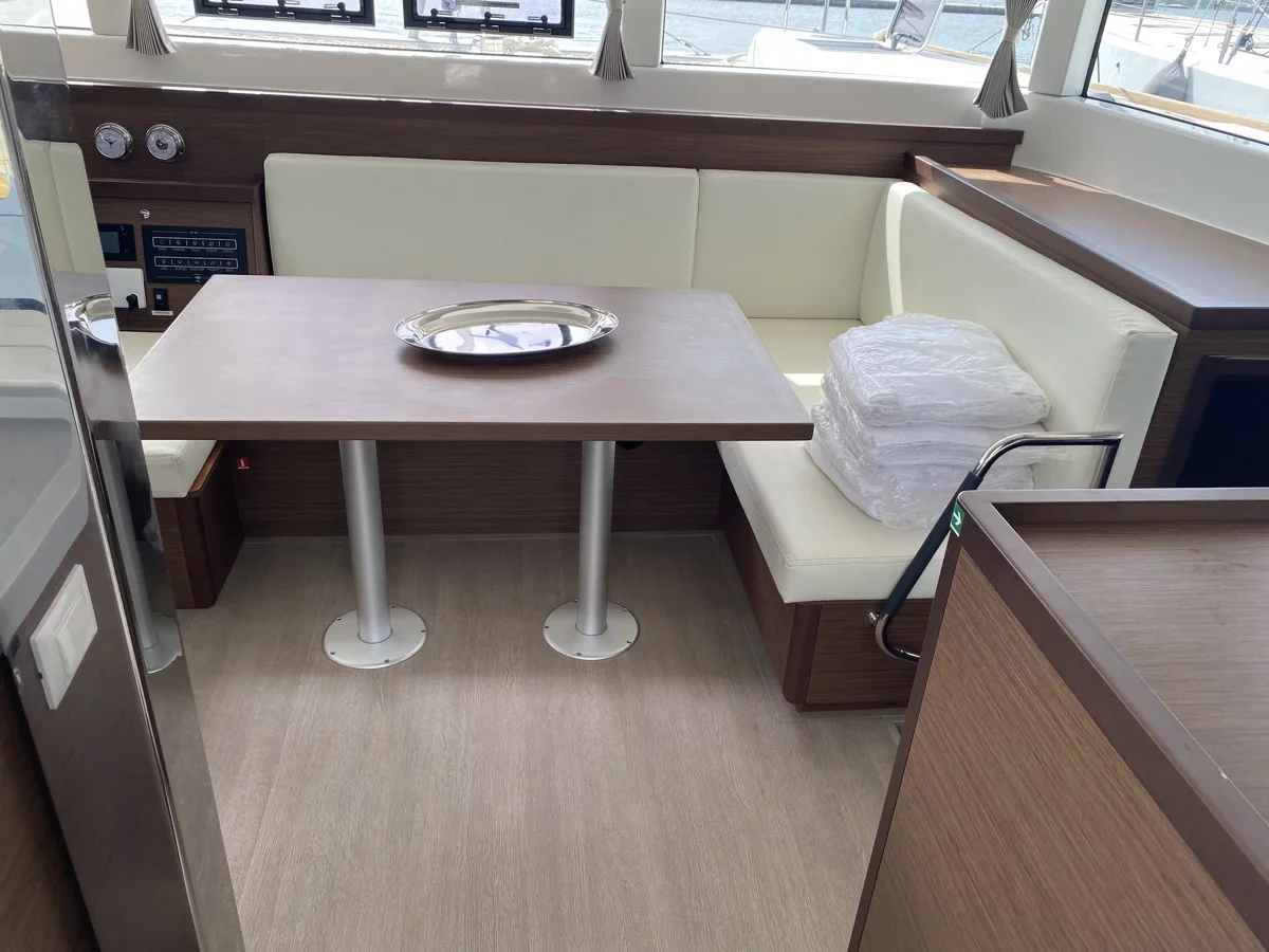 Lagoon 40 (Koralia) Interior image - 10