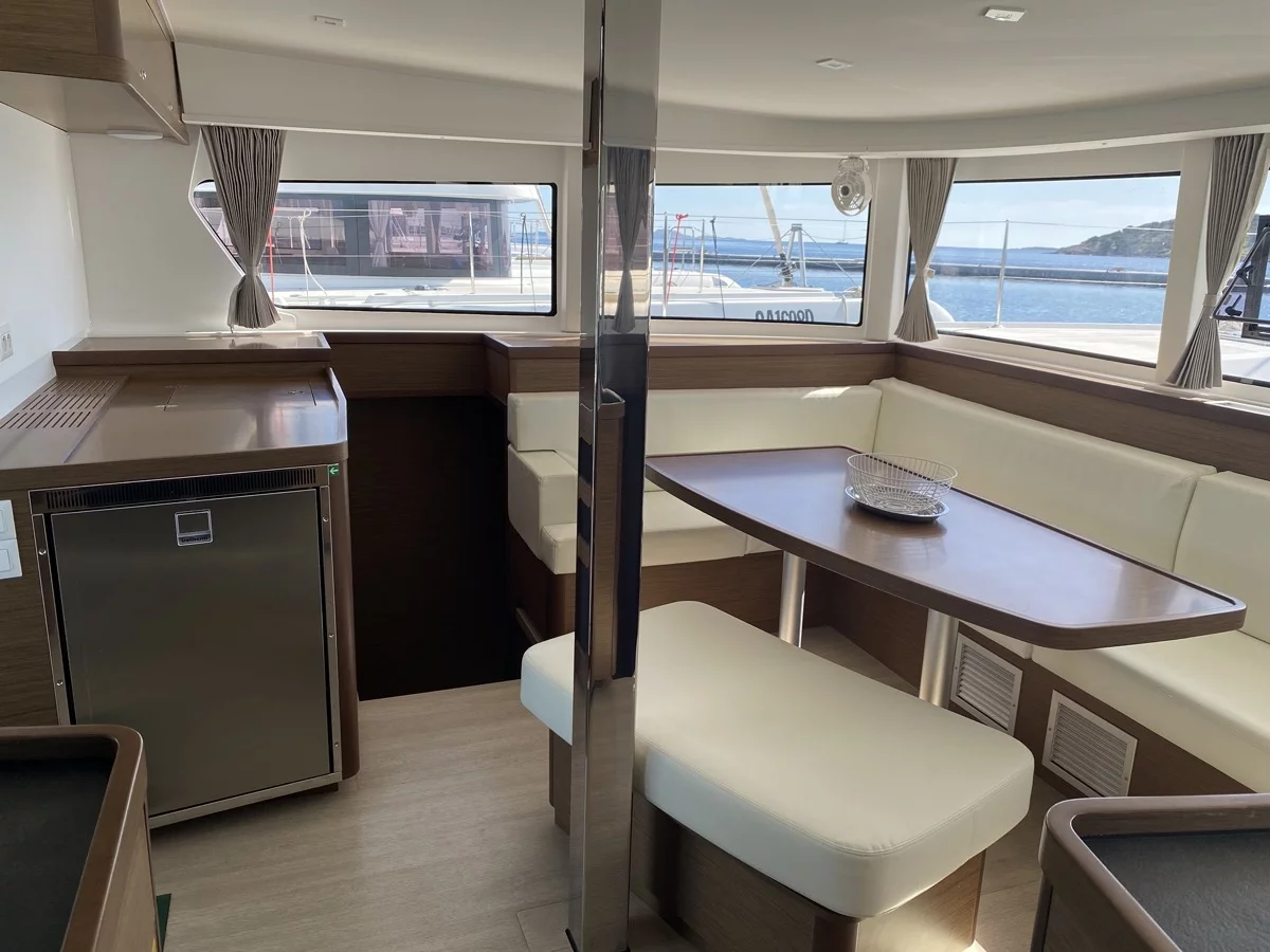 Lagoon 42 (Diadema (, WM, , Inverter)) Interior image - 5