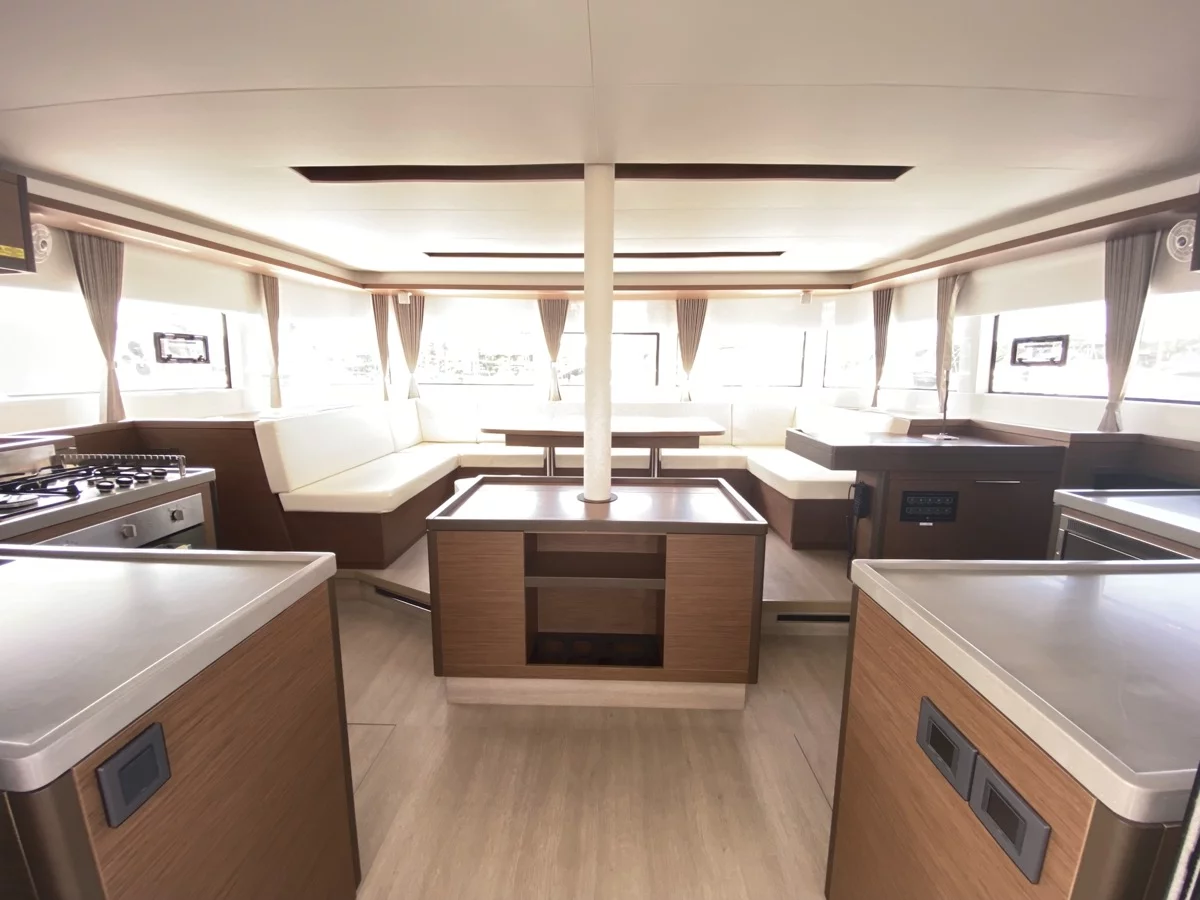 Lagoon 50 (Coraline) Interior image - 24