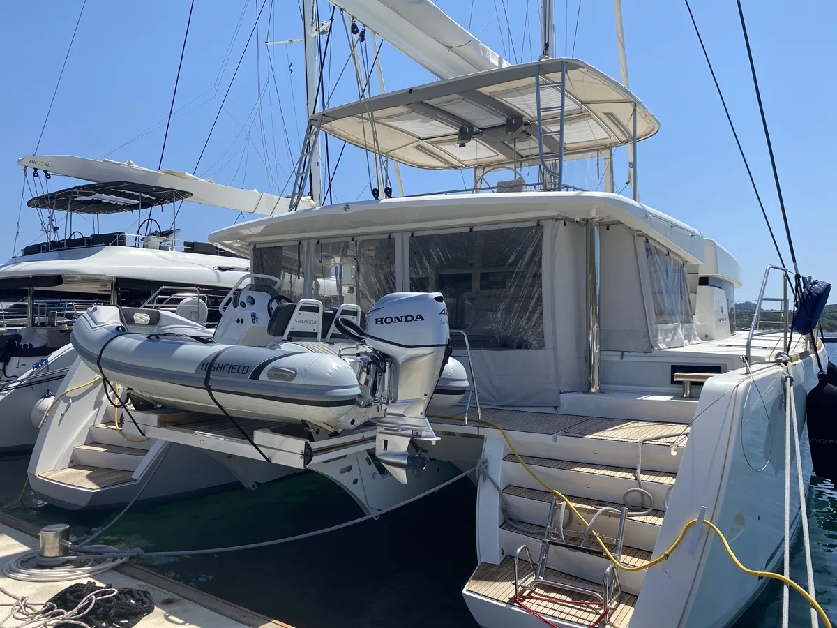 Lagoon 52F (5 cab) (Orsa Maggiore (AC, WM, , Inverter, Tender Lift))  - 2