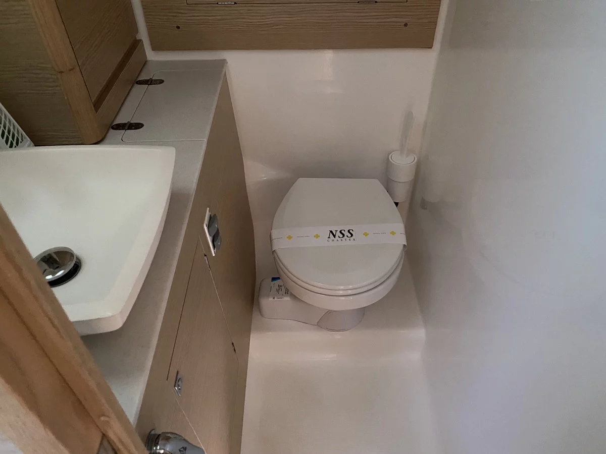 Dufour 390 Grand Large (Musica)  - 15