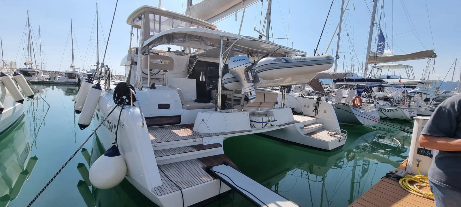 Lagoon 42 (Gamma Leonis)  - 15