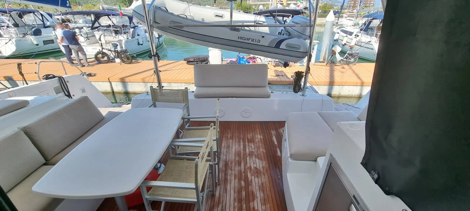 Lagoon 42 (Gamma Leonis)  - 10