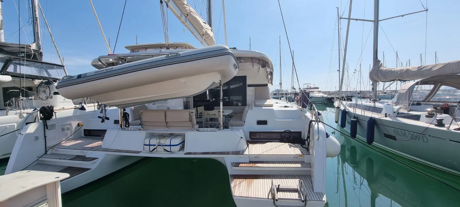 Lagoon 42 (Gamma Leonis)  - 22