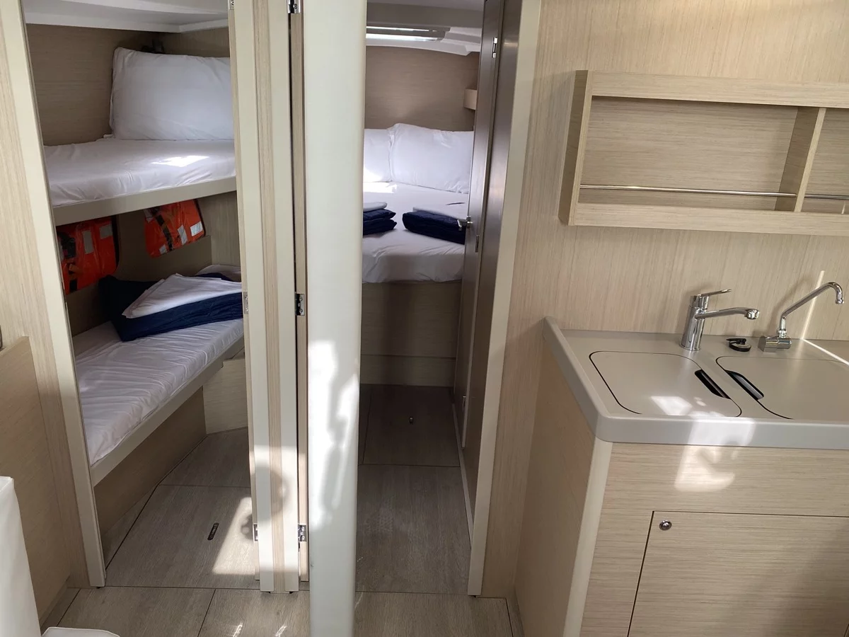 Oceanis 40.1 (4cab) (Blue Eyes II)  - 29