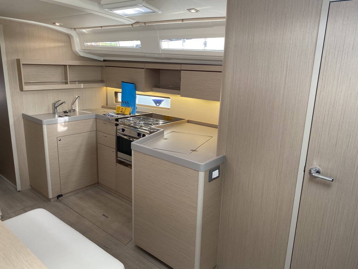 Photo #15 - Oceanis 40.1 (4cab) (Blue Eyes II) en Portisco - 12687