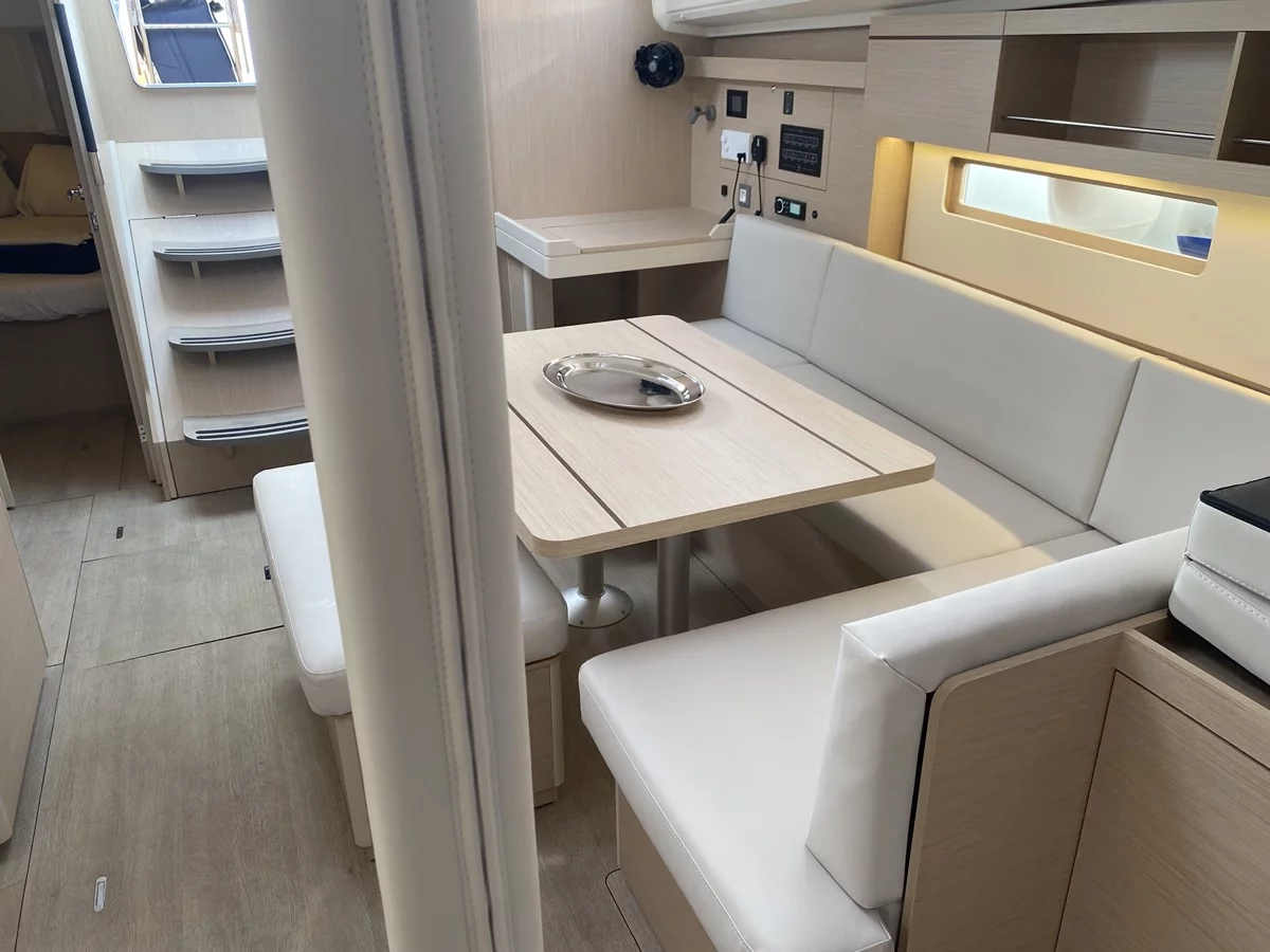 Oceanis 40.1 (4cab) (Blue Eyes II)  - 17