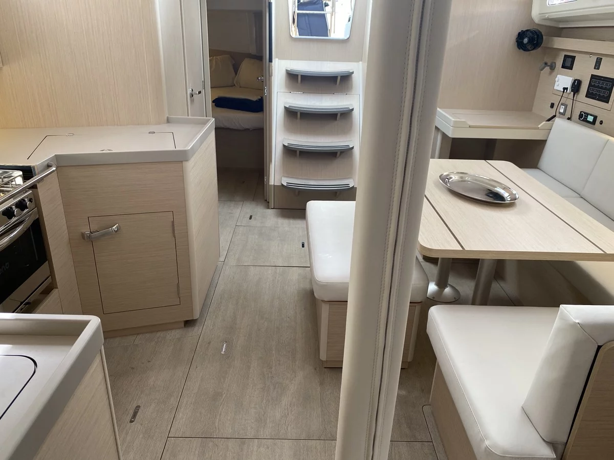 Oceanis 40.1 (4cab) (Blue Eyes II)  - 6