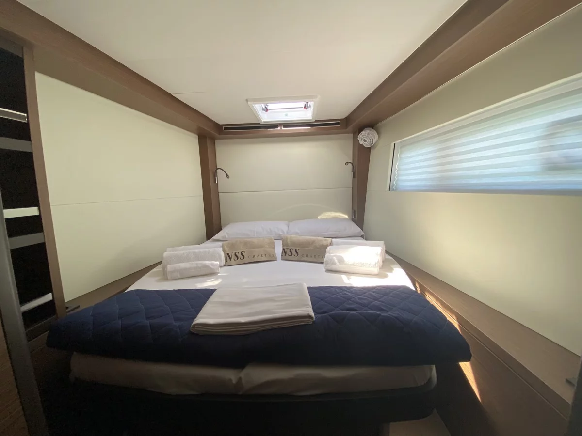 Lagoon 50 (Coraline)  - 27