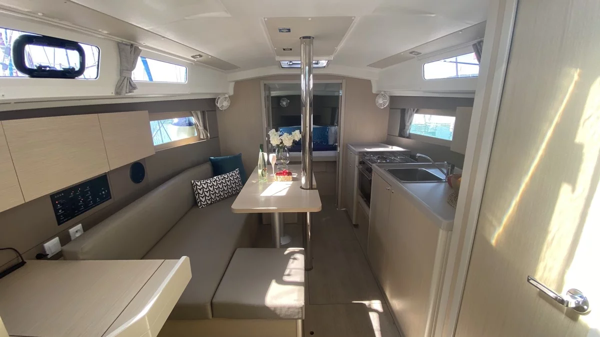 Oceanis 35.1 (Polis)  - 9