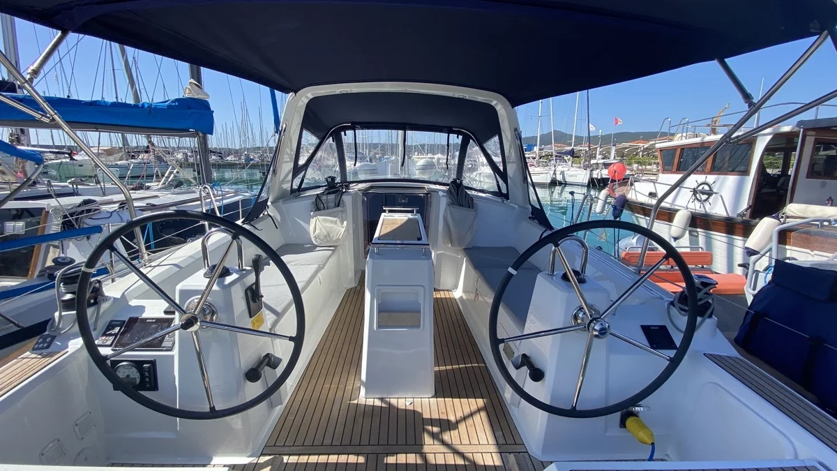 Oceanis 35.1 (Polis)  - 1