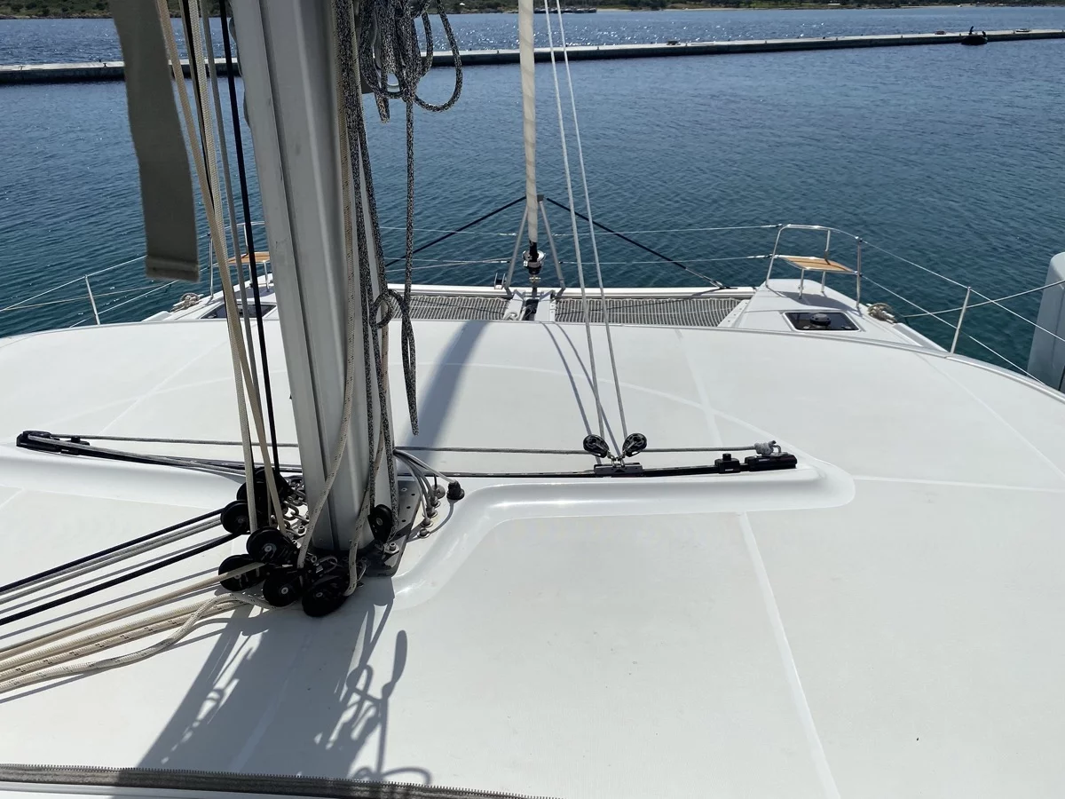 Lagoon 46 (Rolling Stones (, WM, , Inverter 12/220V))  - 18