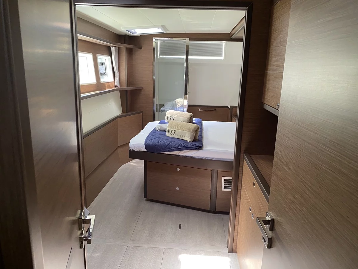 Lagoon 52F (5 cab) (Naka (, WM, , Inverter, Tender Lift))  - 29