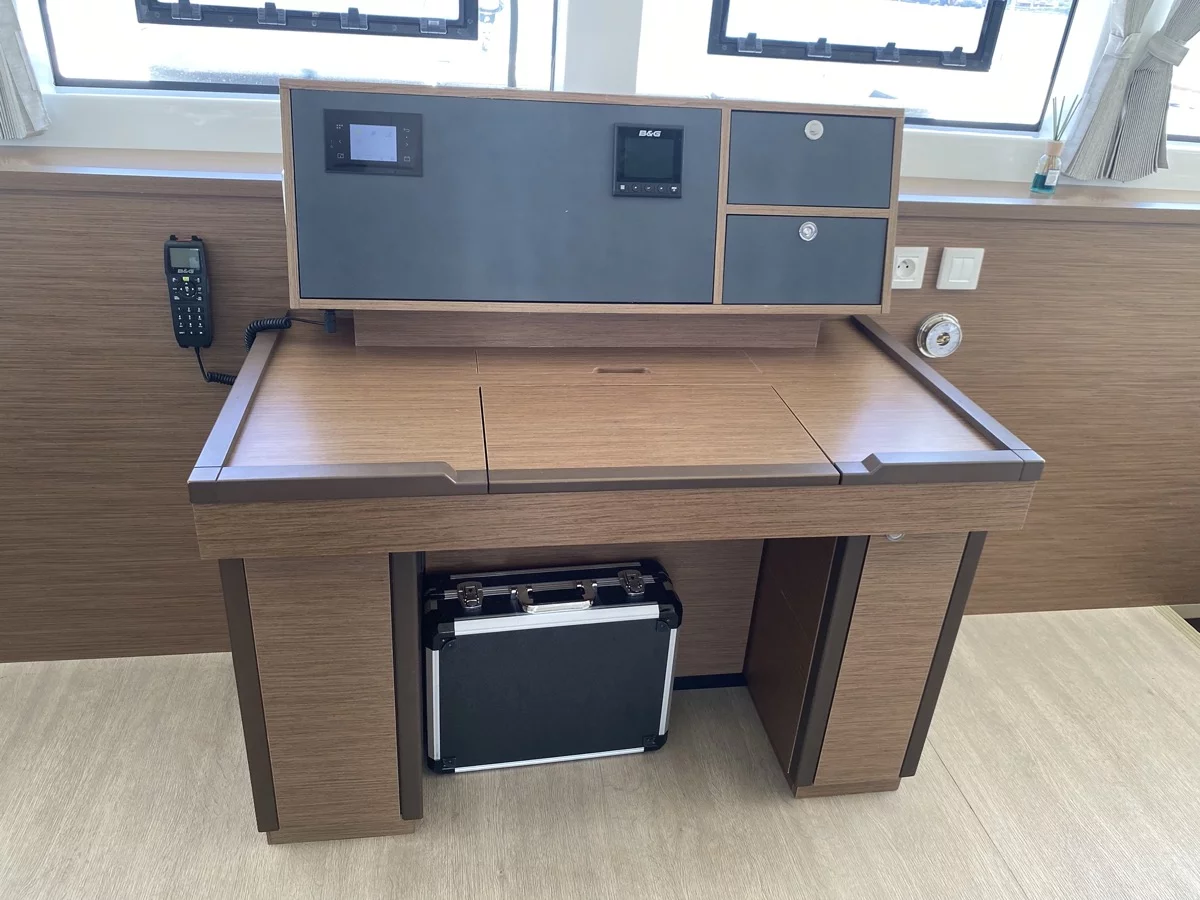 Lagoon 52F (5 cab) (Naka (, WM, , Inverter, Tender Lift))  - 21