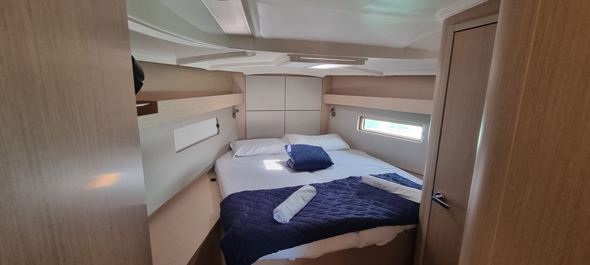 Photo #12 - Oceanis 40.1 (3cab) (Aries) en Salerno - 11204