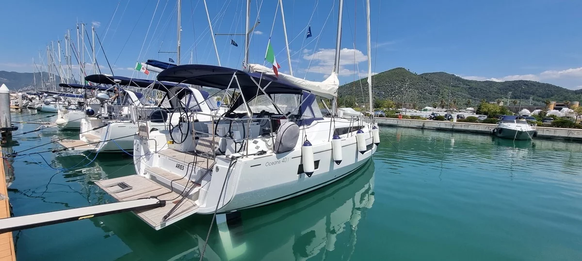 Oceanis 40.1 (3cab) (Aries)  - 12