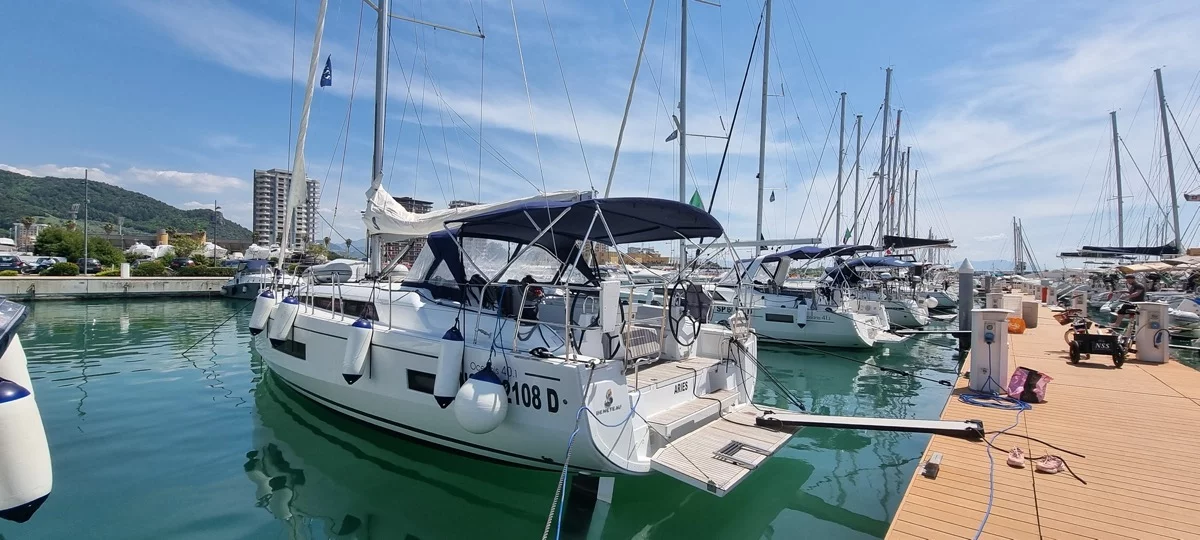 Oceanis 40.1 (3cab) (Aries)  - 2
