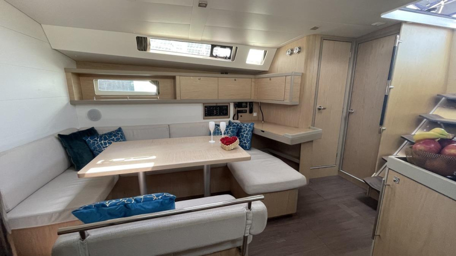 Oceanis 40.1 (4cab) — photo 4