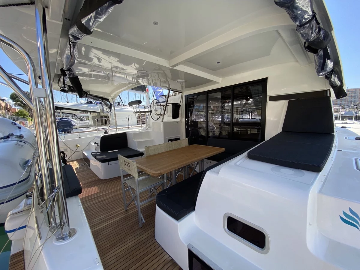 Lagoon 42 (Blue Eyes (WM, Inverter, Fans))  - 4