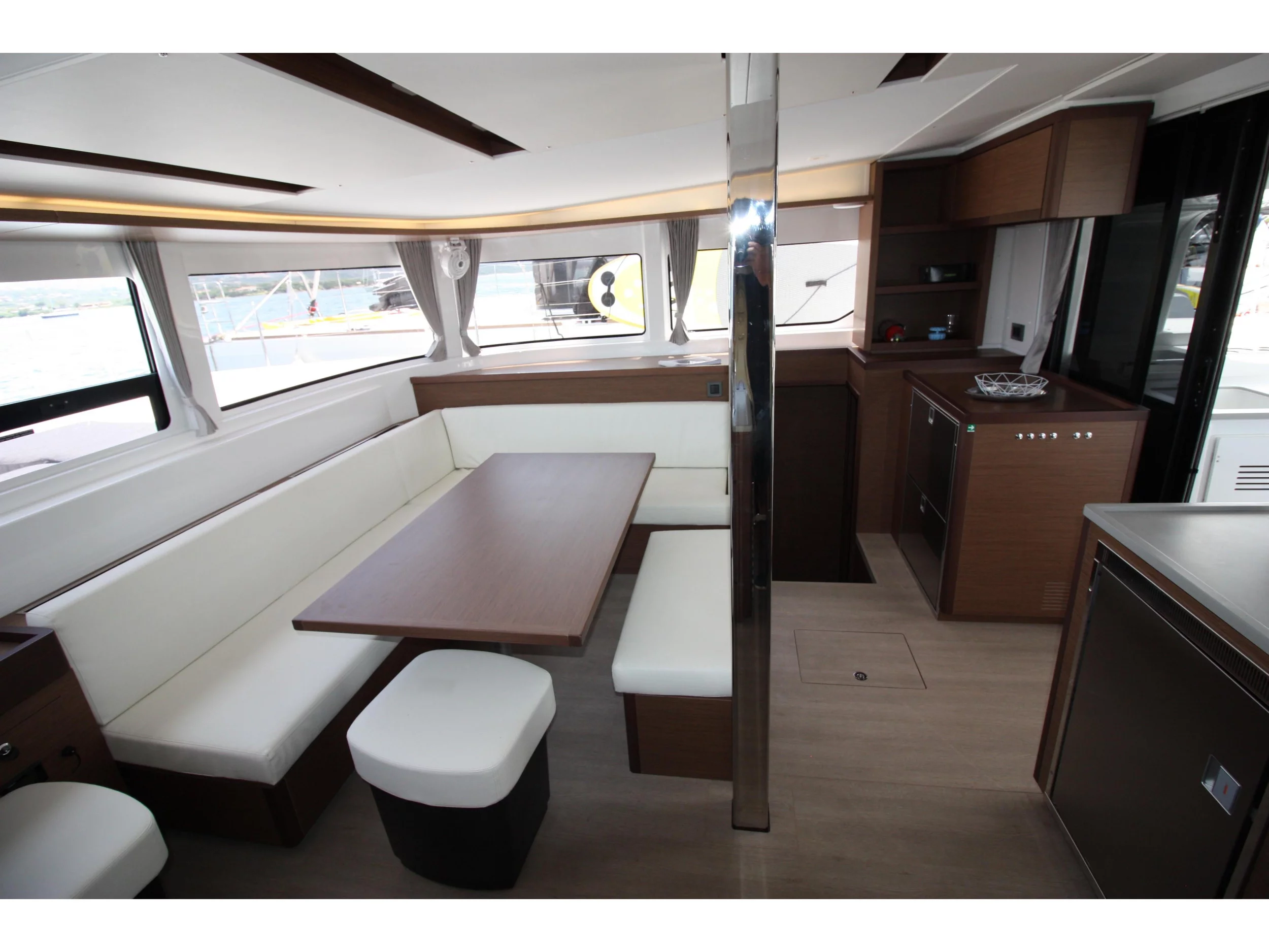 Lagoon 46 (Westerlund (GND) (, WM, , Inverter 12/220V)) Interior image - 10