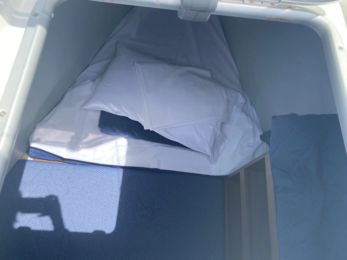 Lagoon 46 (Blue Alma (, WM, , Inverter 12/220V))  - 13