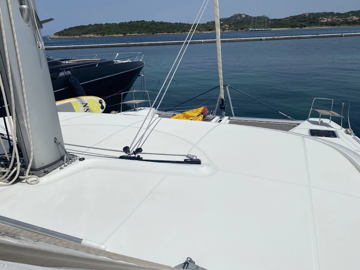 Lagoon 46 (Blue Alma (, WM, , Inverter 12/220V))  - 29