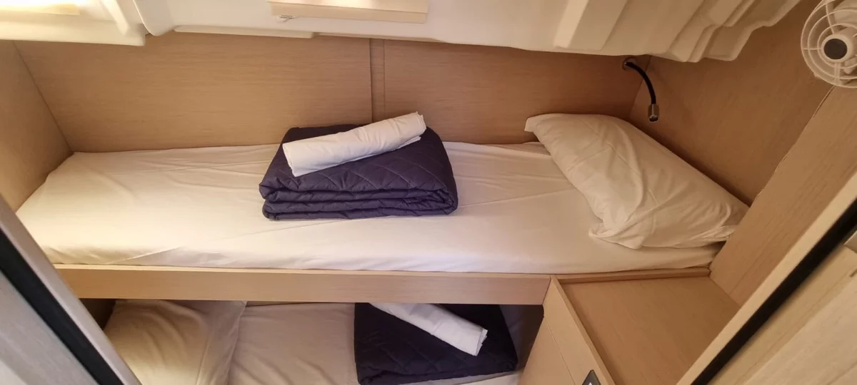 Oceanis 46.1 (5 cab) (Sceptrum)  - 7