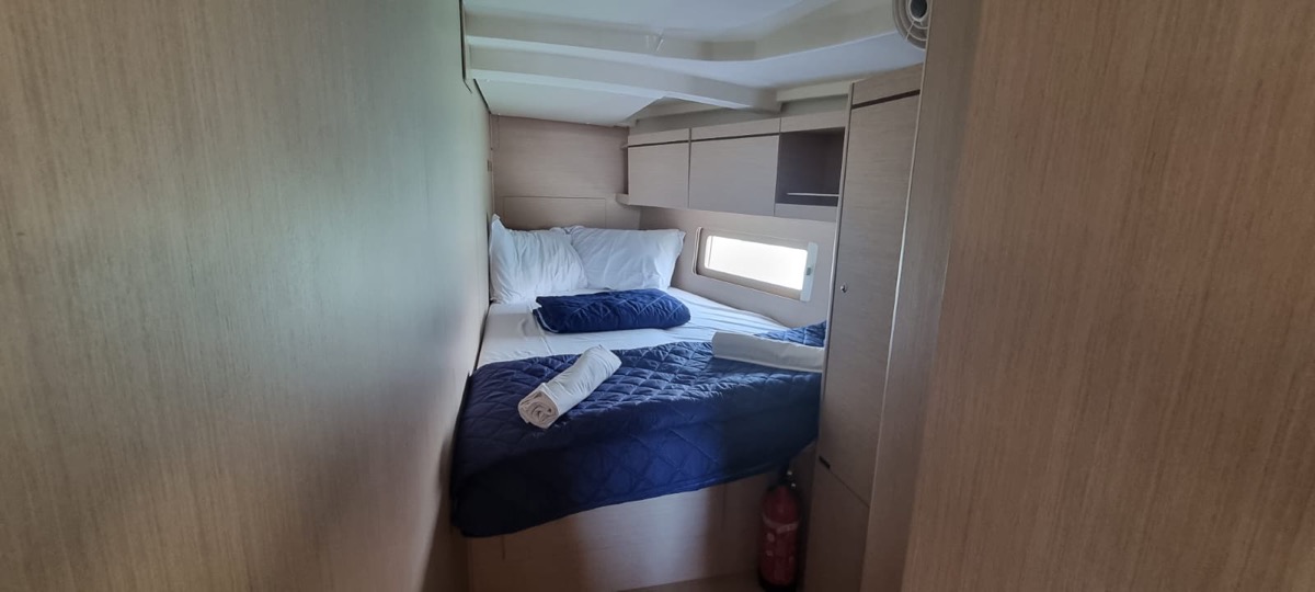Photo #2 - Oceanis 46.1 (5 cab) (Sceptrum) in Salerno - 9792