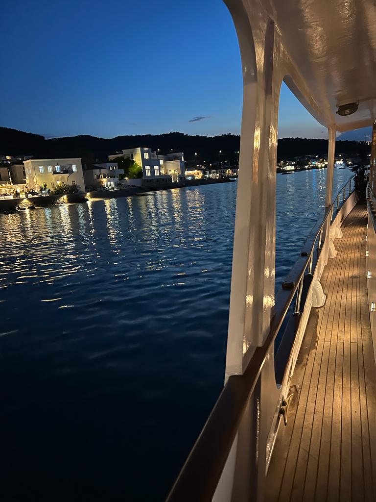 GRAND BANKS 72 — photo 19