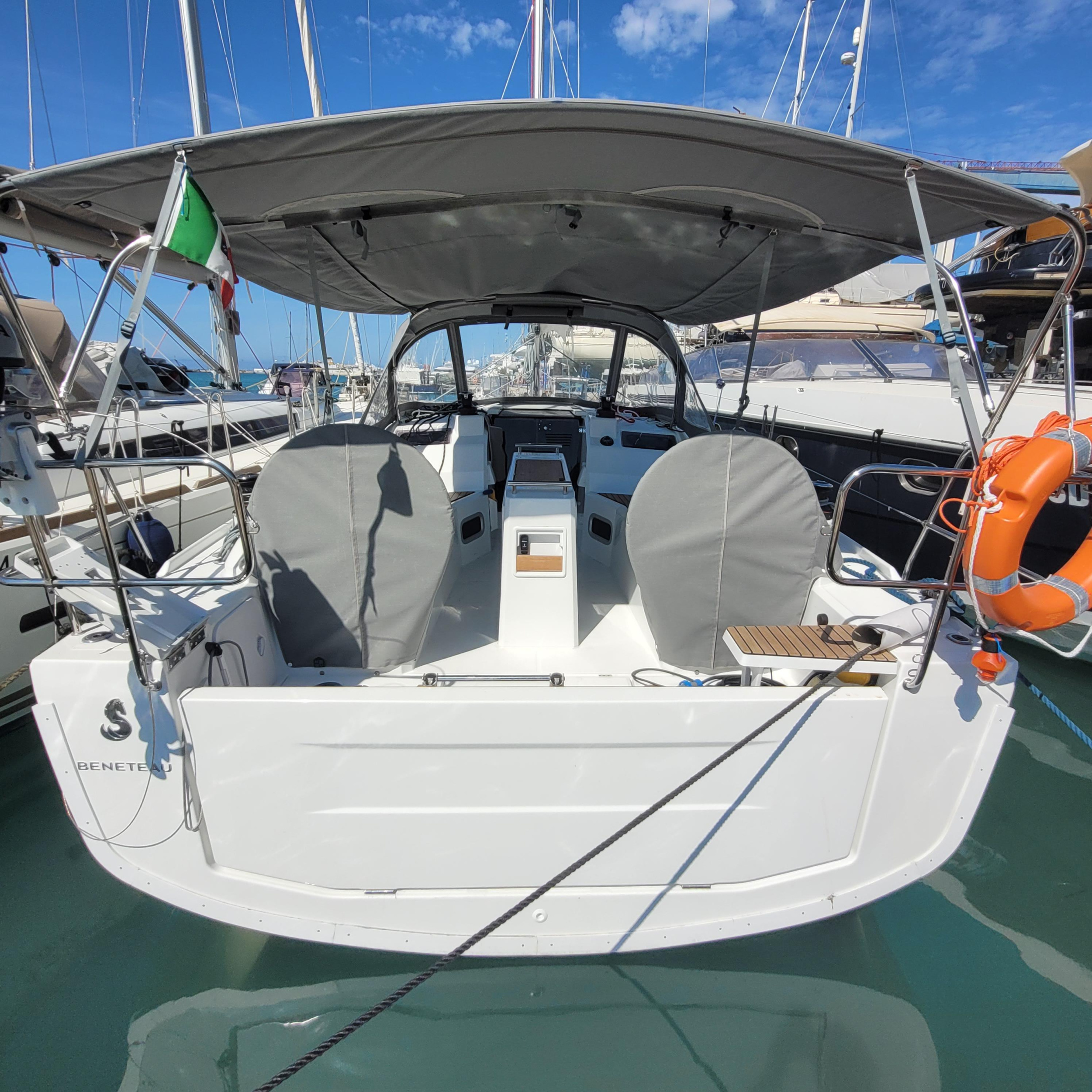 Photo #2 - Oceanis 34.1 (Trapani Vela Club) en Trapani - 19582