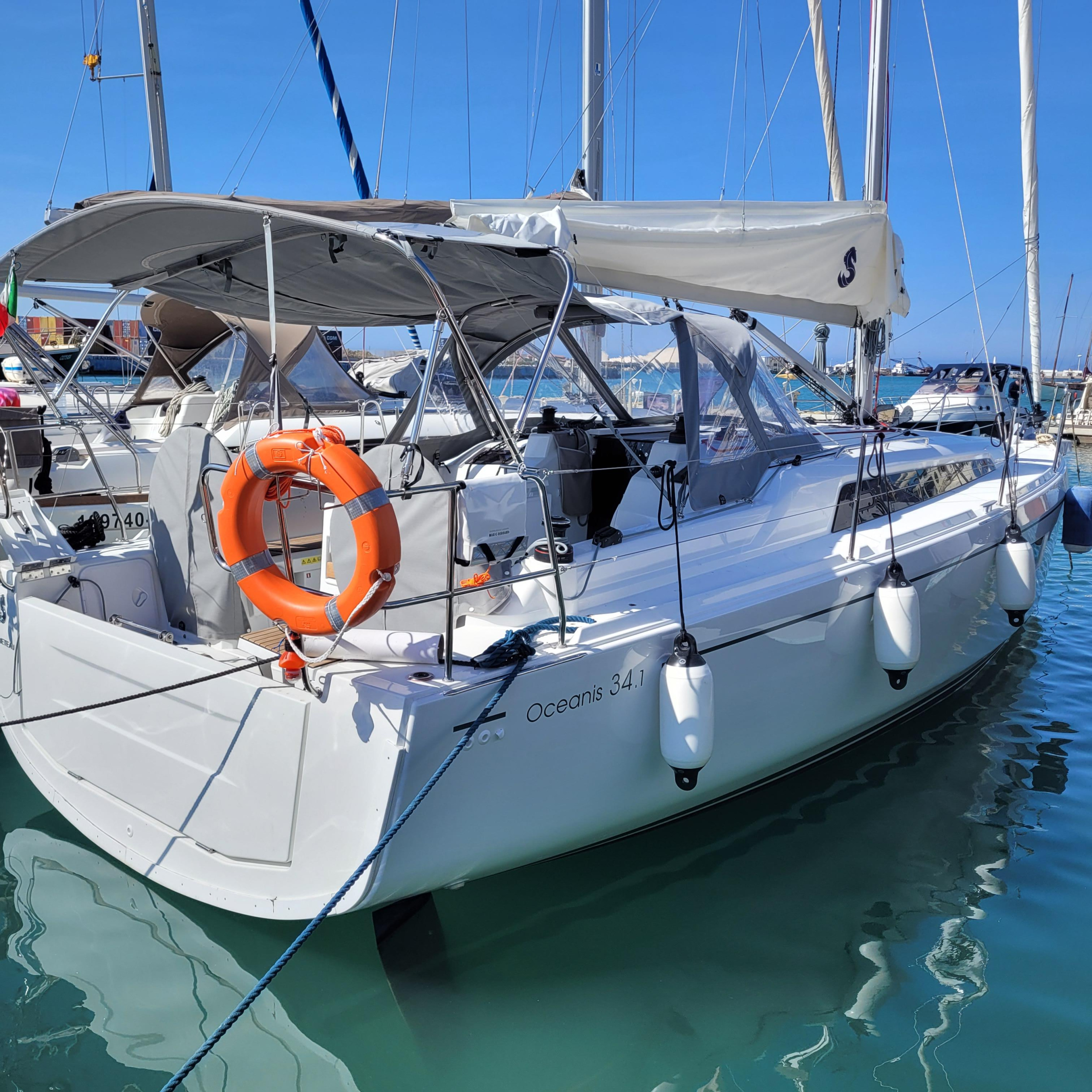 Photo #4 - Oceanis 34.1 (Trapani Vela Club) en Trapani - 19582