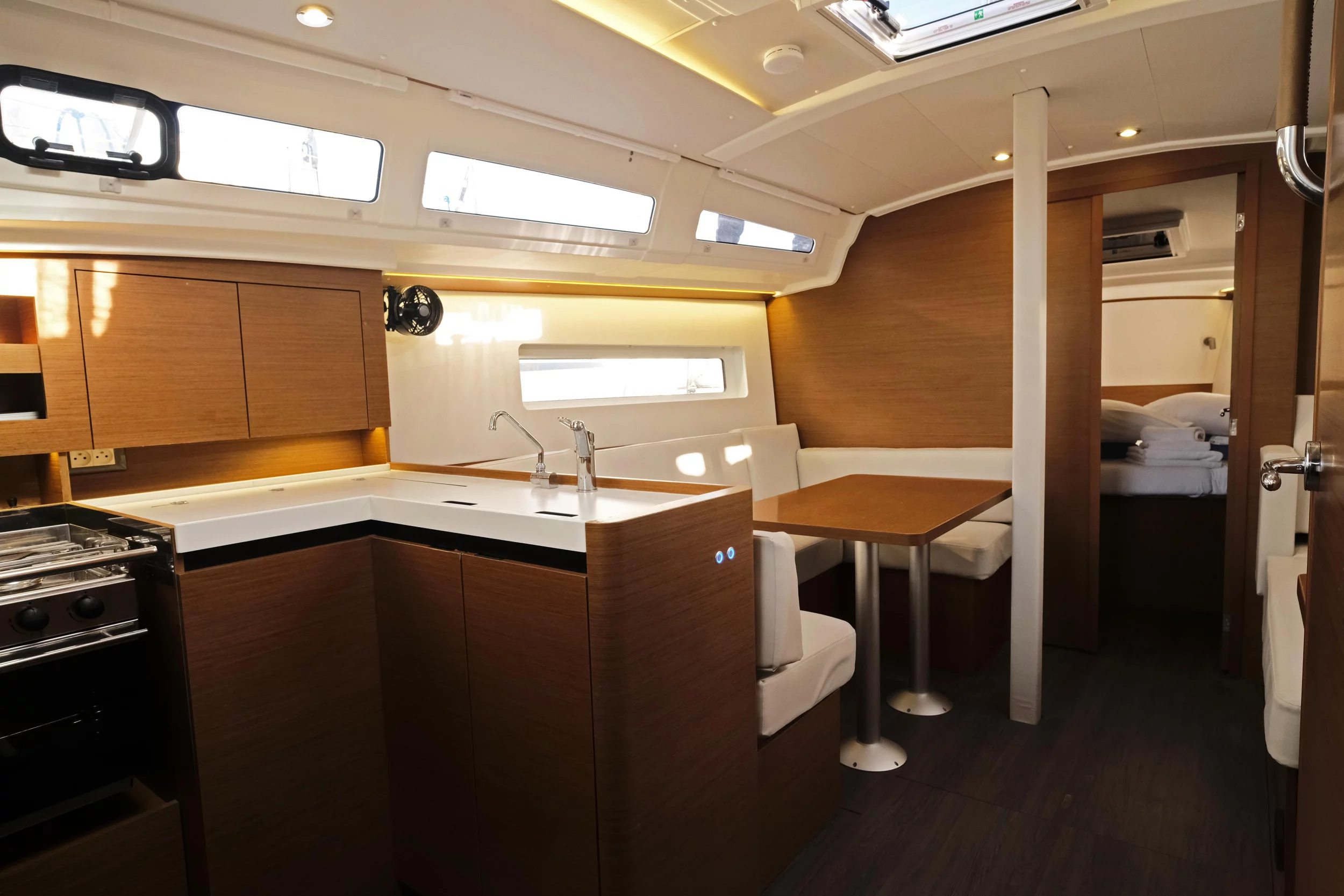Sun Odyssey 380 (Sea Kiss)  - 24